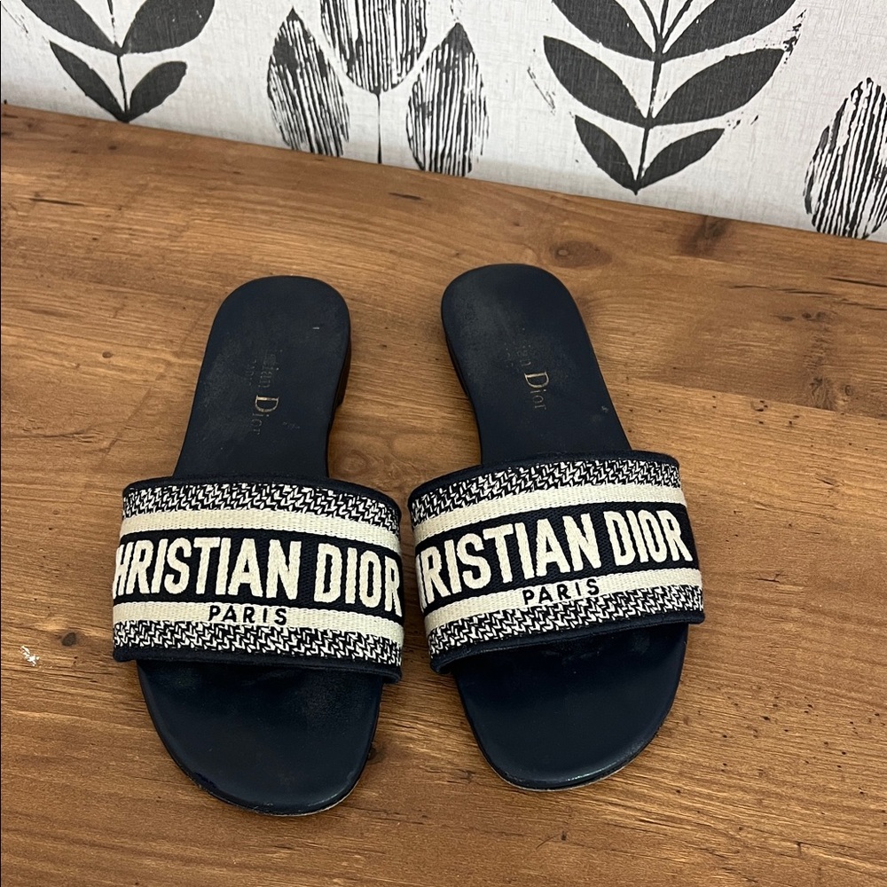 Christian Dior Navy and Cream Slides - Size 7.5 (EU 38)